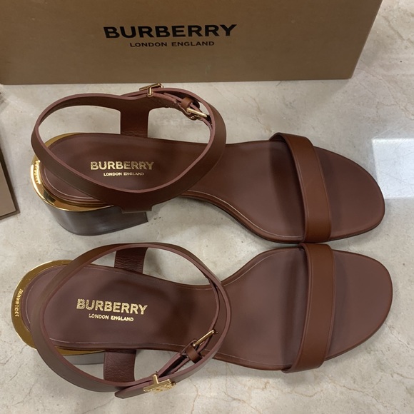 BURBERRY ALF HOLLYWELL 50 BLOCK HEEL SANDALS TAN WITH GOLD TB SIDE STRAP LOGO 40 - Picture 10 of 13
